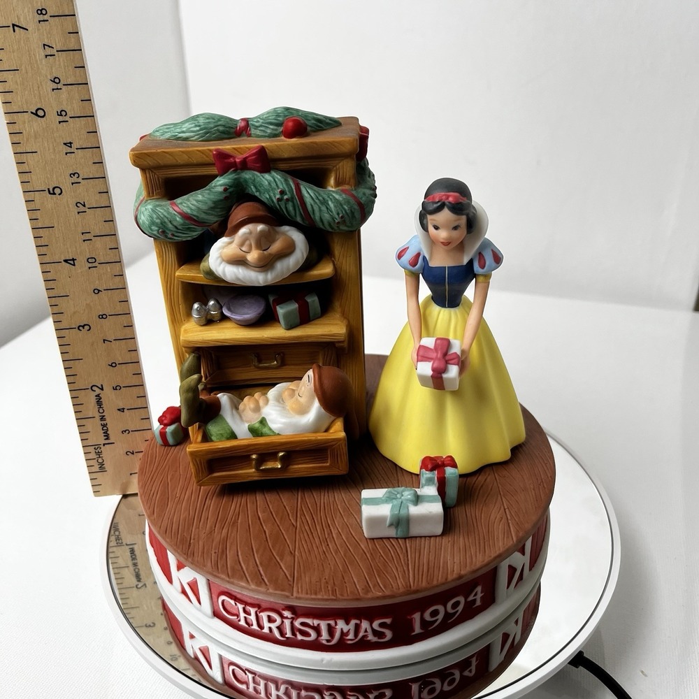 VTG Disney Christmas Snow White Figurine 1994 Grolier Christmas Dreams Ltd Ed - Picture 14 of 17